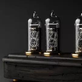 Lamp clock with a stand made of stained oak "Pastindicator"